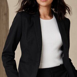 Banana Republic Classic Black Machine Washable Blazer Petite 00